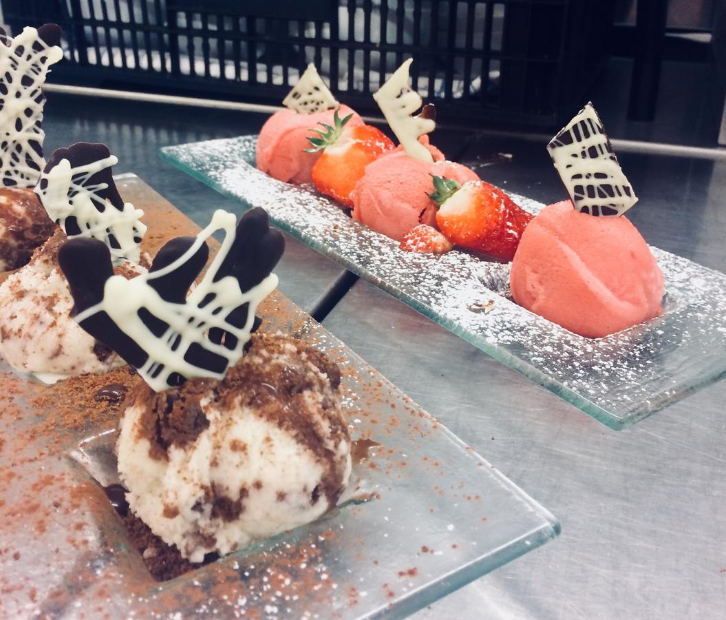 Отель The Kings Arms Stowel Экстерьер фото