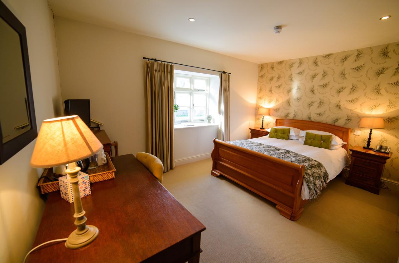 Отель The Kings Arms Stowel Экстерьер фото