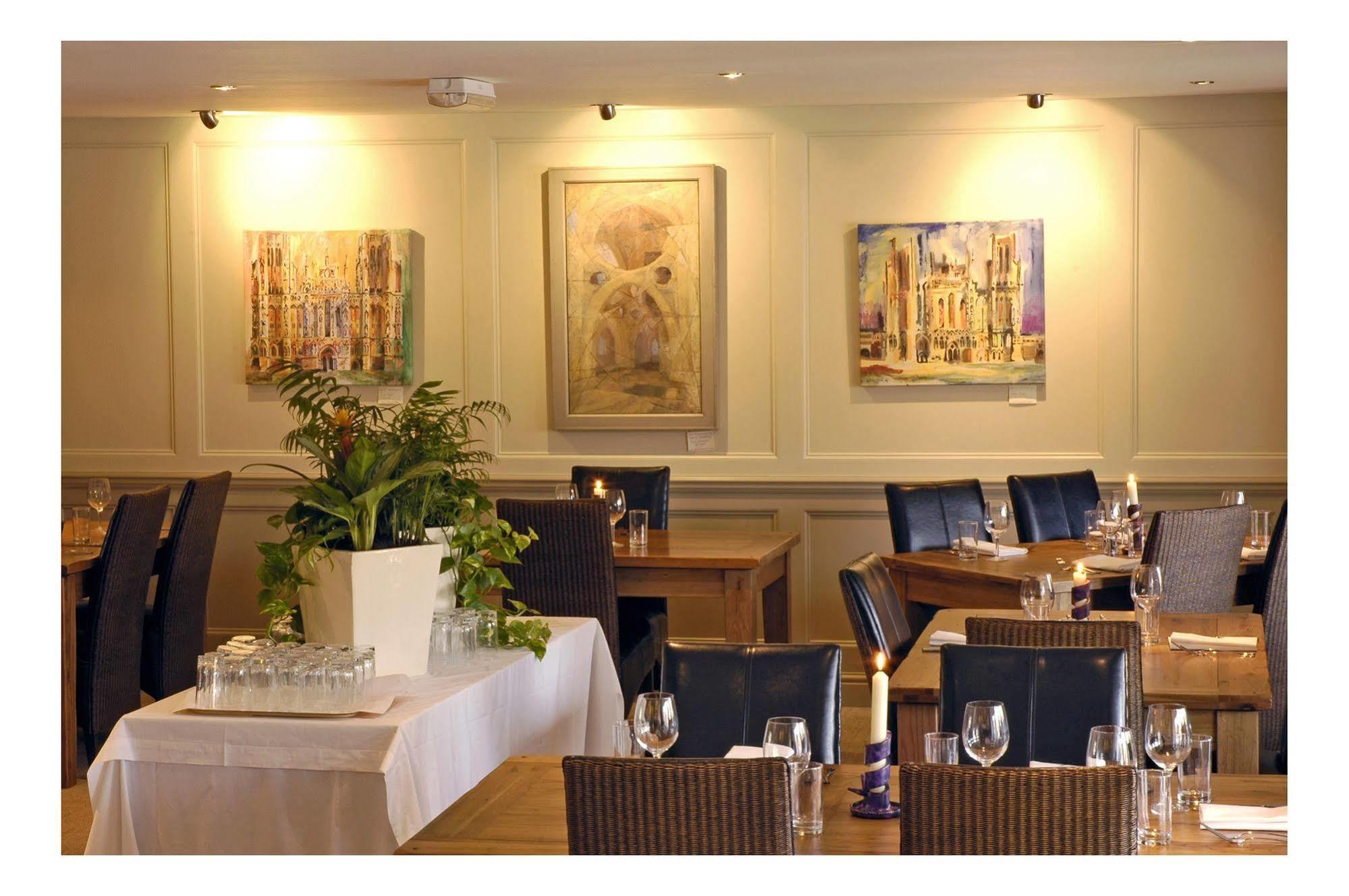 Отель The Kings Arms Stowel Экстерьер фото
