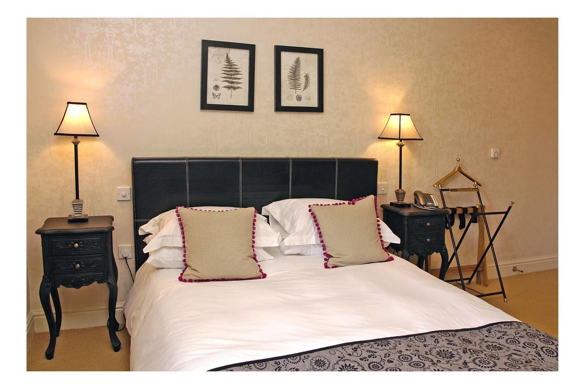 Отель The Kings Arms Stowel Экстерьер фото